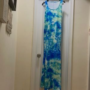 Nice long summer dress. It fix really nice.